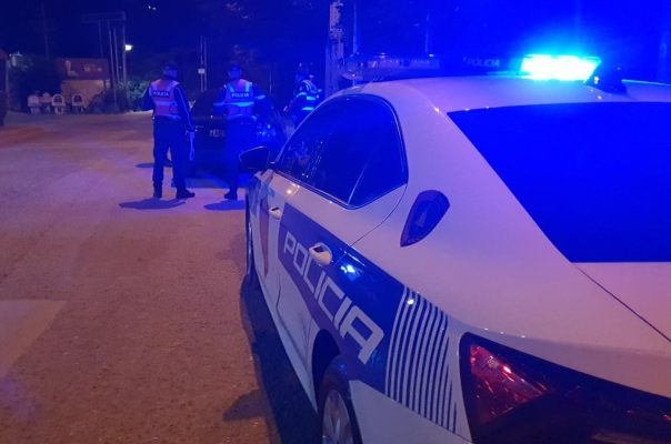 Operacion kundër shitjes së narkotikëve dhe armëmbajtje pa leje, arrestohet një person në korçë, çfarë iu gjet në banesë 2026 - юстиция Operacion kundër shitjes së narkotikëve dhe armëmbajtje pa leje, arrestohet një person në korçë, çfarë iu gjet në banesë 2026