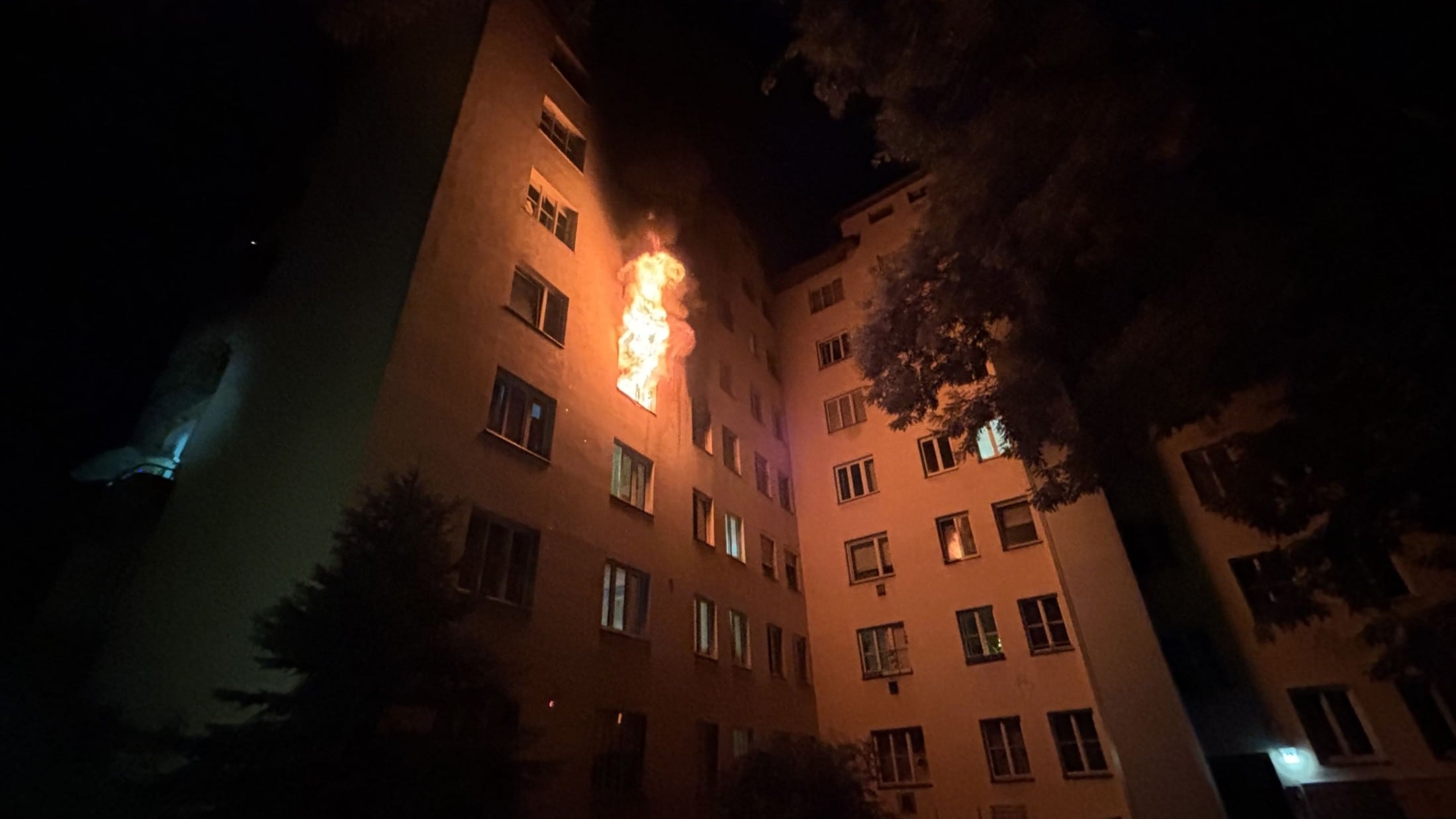 Person verletzt - flammen in pratercottage – fluchtweg war versperrt 2026