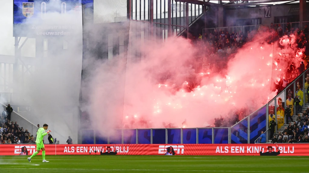 Rapport: aanpak van vuurwerk in voetbalstadions schiet tekort 2026
