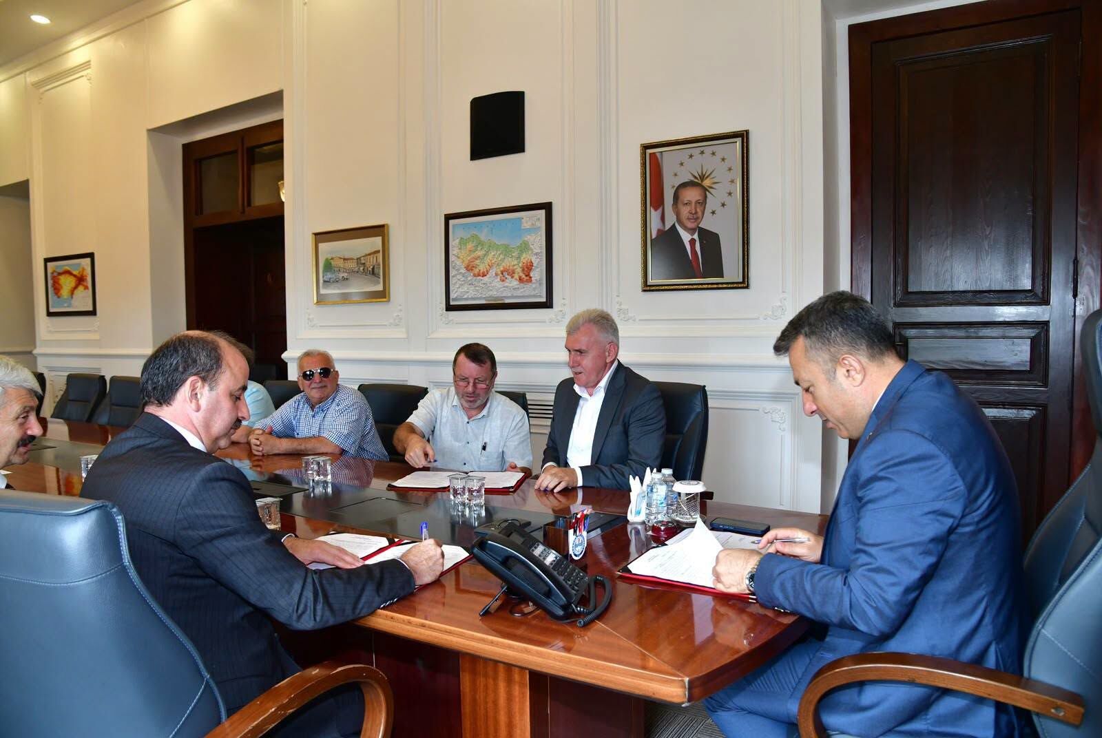 Trabzon'da eğitim yatırımı! 8 derslikli yeni okul için imzalar atıldı 2026 - adalet - iustitia. Bg Trabzon trabzon'da eğitim yatırımı! 8 derslikli yeni okul için imzalar atıldı 2026 trabzon itim yat derslikli yeni okul imzalar 2026 1 trabzon trabzon valiliği, araklı’da hayata geçirilecek yeni eğitim yatırımıyla ilgili açıklama yaptı. Valilikten yapılan... Iustitia. Bg trabzon'da eğitim yatırımı! 8 derslikli yeni okul için imzalar atıldı 2026 2026-08-24 16:30:00 adalet - iustitia. Bg trabzon