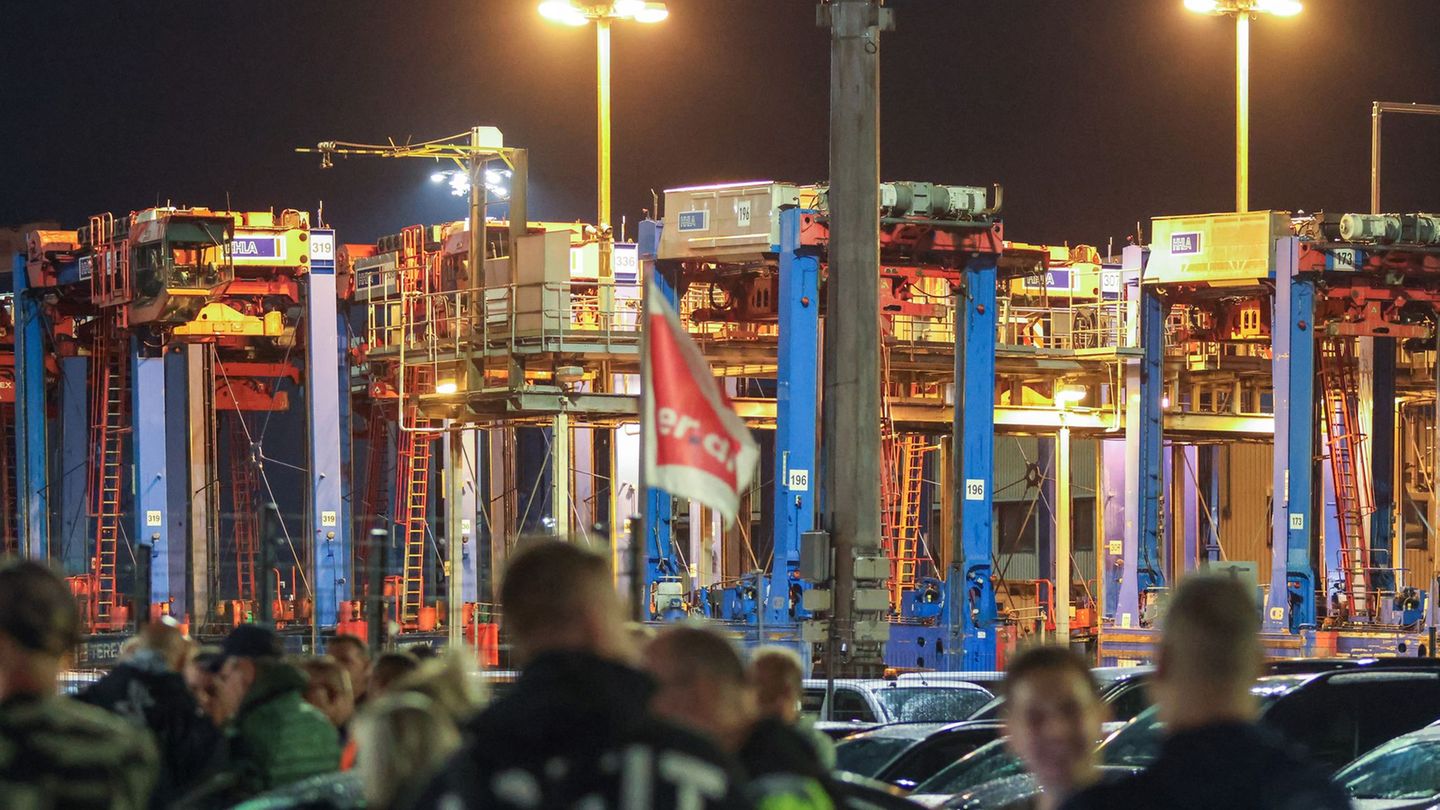 Transport: warnstreik im hamburger hafen hat begonnen 2026
