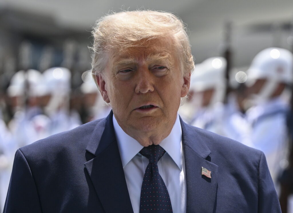 Irão: trump promete responder “com força” aos ataques iranianos no médio oriente 2026