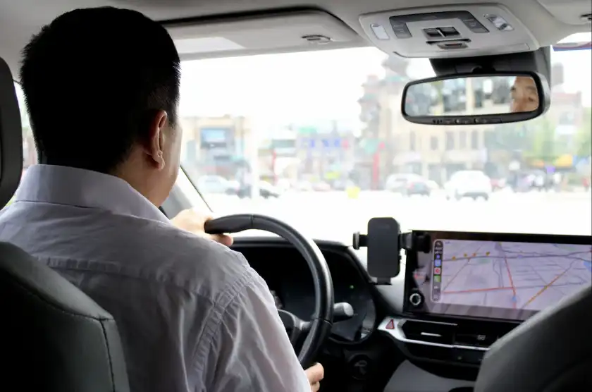 El 19 de mayo, Zhang pasó por Chinatown mientras conducía para recoger a un cliente habitual con destino a O’Hare.