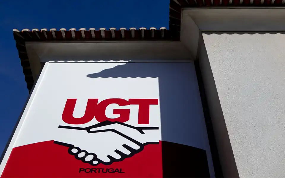 UGT quer proposta salarial divulgada “preferencialmente” no anúncio de emprego 2026