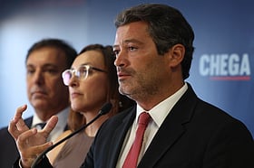 Ventura ameaça apresentar moção de censura caso montenegro não demita luís neves 2026