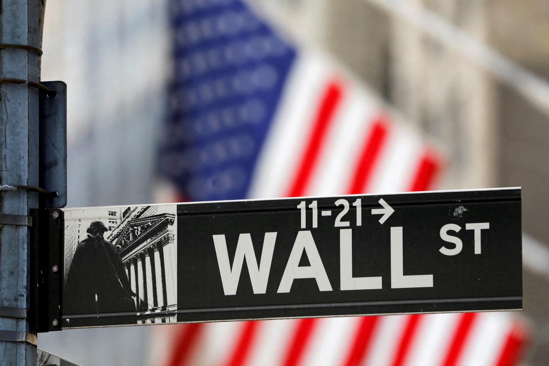 Wall street spevnila, náladu na trhoch zlepšil pokles výnosov dlhopisov a prudký rast akcií firmy moderna 2026
