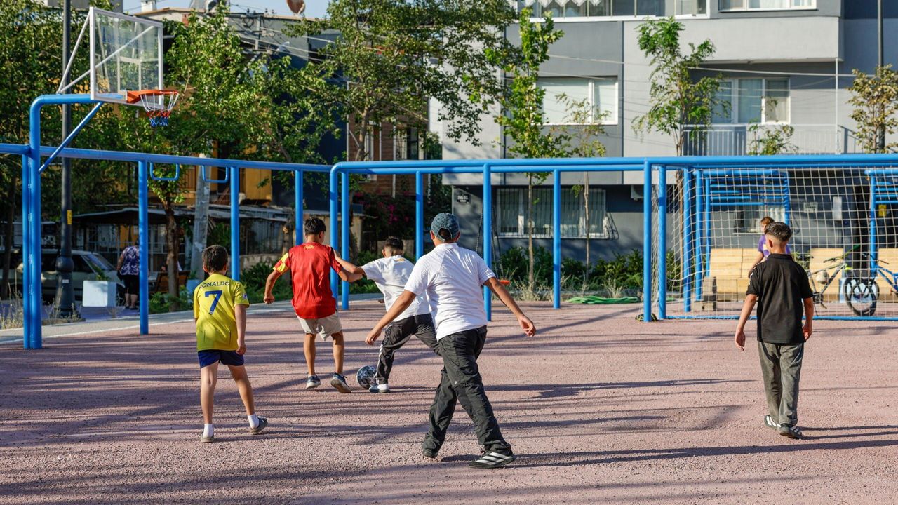 İzmir Buca’da atıl alan parka dönüştürüldü! 2026