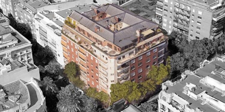 De 199 a 99 metros cuadrados de terraza: el expediente del ático del gobierno de ayuso confirma unas obras sin declarar 2026