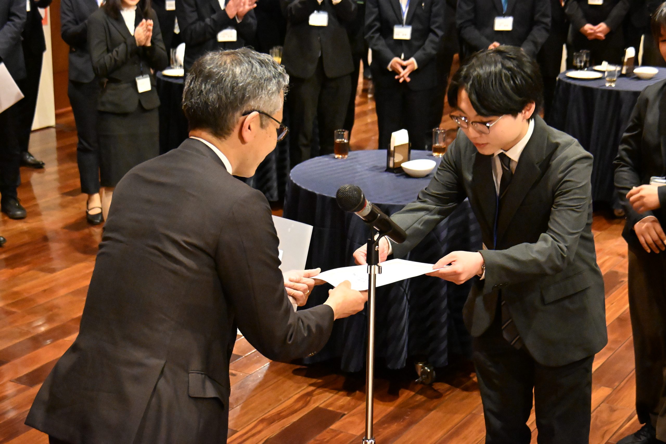 【イベントレポート】2025年度fs活動報告会 地域課題に挑んだ東大生が成果発表 2026 - 正義 【イベントレポート】2025年度fs活動報告会 地域課題に挑んだ東大生が成果発表 2026 2025 hui nda 2026 4
3月16日、東大本郷キャンパスにてfs(フィールドスタディ型政策協働プログラム)活動報告会が開催された。1年間、日本中の各地域で活動した学生たちが一堂に会し、26チーム96人が活動概要や課題に対する提案などについて発表した。<span... Iustitia. Bg 【イベントレポート】2025年度fs活動報告会 地域課題に挑んだ東大生が成果発表 2026 2026-09-17 02:00:52 正義