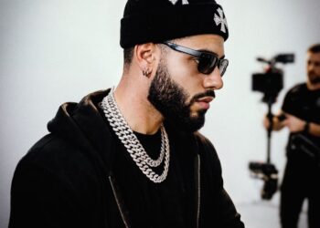 Artisti shqiptaro-amerikan MIRUD triumfon në “Premios Juventud” me albumin “Desnudo” 2026