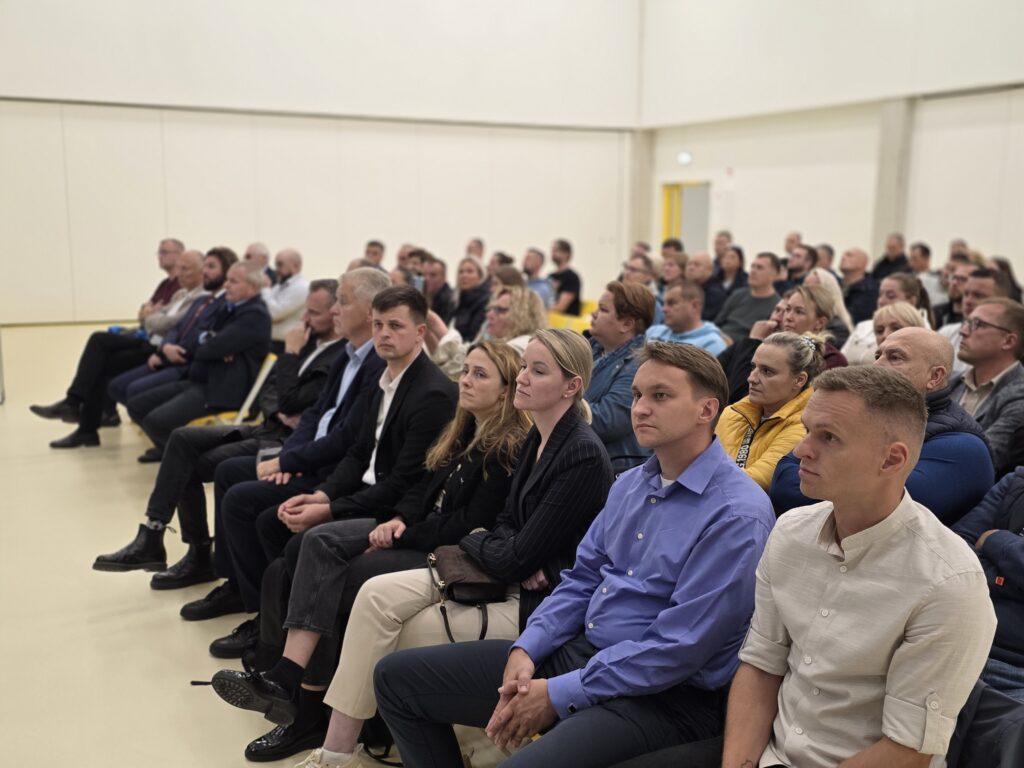 Augančio sendvario rūpesčiai – prie vieno stalo su ministru ir „via lietuva“ 2026 - teisingumas - iustitia. Bg Via lietuva augančio sendvario rūpesčiai – prie vieno stalo su ministru ir „via lietuva“ 2026 augan sendvario pes iai prie vieno stalo ministru via l 1 via lietuva iustitia. Bg susisiekimo ministras j. Taminskas, „via lietuva“ vadovas m. Gedaminskas ir klaipėdos rajono savivaldybės meras b. Markauskas bei administracijos direktorius jevgenijus... Augančio sendvario rūpesčiai – prie vieno stalo su ministru ir „via lietuva“ 2026 2026-09-25 11:04:13 teisingumas - iustitia. Bg via lietuva