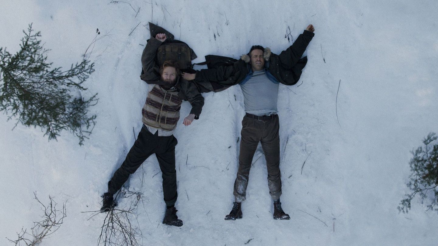 Buddy-movie bei apple tv: apple tv huldigt der guten alten zeit: so wild ist ryan reynolds' neuer actionknaller "mayday" 2026