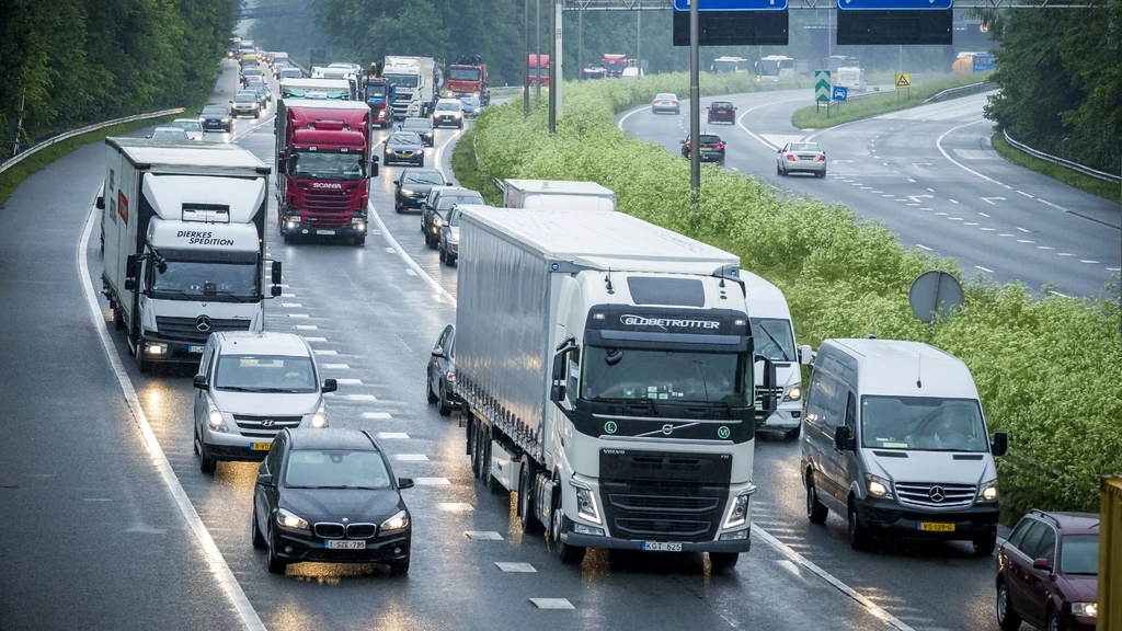 CO2-uitstoot van Nederlands wegverkeer voor het eerst sinds coronacrisis gedaald 2026