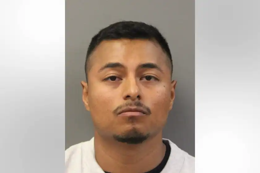 The police booking photo of Oswaldo Lorenzana de La Rosa.
