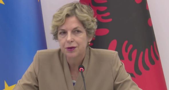 Dha dorëheqjen si ministre e shëndetësisë, reagon evis sala 2026 - юстиция Dha dorëheqjen si ministre e shëndetësisë, reagon evis sala 2026 dha dor heqjen ministre ndet sis reagon evis sala 2026 evis sala ka reaguar pas dorëheqjes së saj nga posti i ministres së shëndetësisë. Përmes një reagimi në rrjetet... Iustitia. Bg dha dorëheqjen si ministre e shëndetësisë, reagon evis sala 2026 2026-09-02 12:59:16 юстиция