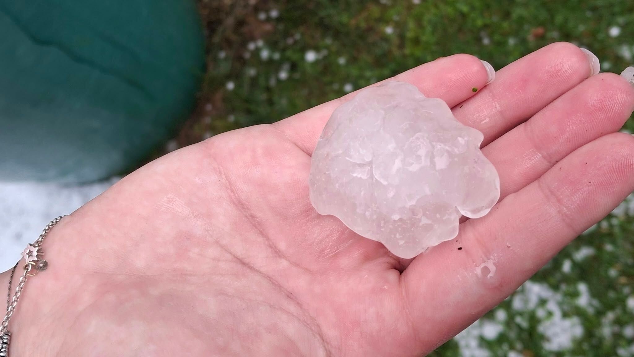 Diesmal in steiermark - hagel verwandelt stadt erneut in winterlandschaft! 2026