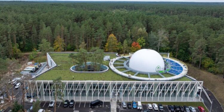 Druskininkų helio balionas jau įgavo formą: į 200 metrų aukštį kels iki 30 žmonių 2026