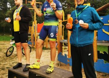 Dviratininkų šventiniame krose – sportinė kova ir nerimą keliantis dalyvių skaičius 2026