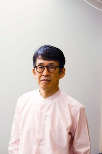 建具からランドスケープまで　多角的に建築を考える　千葉学・名誉教授退職記念インタビュー【前編】 2026 e5bbbae585b7e3818be38289e383a9e383b3e38389e382b9e382b1e383bce38397e381bee381a7e38080e5a49ae8a792e79a84e381abe5bbbae7af89e38292e88083 2 <img loading="lazy" decoding="async" class="aligncenter size-full wp-image-94595" data-src="https://iustitia. Bg/wp-content/uploads/2026/09/e5bbbae585b7e3818be38289e383a9e383b3e38389e382b9e382b1e383bce38397e381bee381a7e38080e5a49ae8a792e79a84e381abe5bbbae7af89e38292e88083. Jpg" alt="" width="2560" height="1707" data-srcset="https://iustitia. Bg/wp-content/uploads/2026/09/e5bbbae585b7e3818be38289e383a9e383b3e38389e382b9e382b1e383bce38397e381bee381a7e38080e5a49ae8a792e79a84e381abe5bbbae7af89e38292e88083. Jpg 2560w, https://iustitia. Bg/wp-content/uploads/2026/09/e5bbbae585b7e3818be38289e383a9e383b3e38389e382b9e382b1e383bce38397e381bee381a7e38080e5a49ae8a792e79a84e381abe5bbbae7af89e38292e88083-3. Jpg 300w, https://iustitia. Bg/wp-content/uploads/2026/09/e5bbbae585b7e3818be38289e383a9e383b3e38389e382b9e382b1e383bce38397e381bee381a7e38080e5a49ae8a792e79a84e381abe5bbbae7af89e38292e88083-4. Jpg 1024w, https://iustitia. Bg/wp-content/uploads/2026/09/e5bbbae585b7e3818be38289e383a9e383b3e38389e382b9e382b1e383bce38397e381bee381a7e38080e5a49ae8a792e79a84e381abe5bbbae7af89e38292e88083-5. Jpg 768w, https://iustitia. Bg/wp-content/uploads/2026/09/e5bbbae585b7e3818be38289e383a9e383b3e38389e382b9e382b1e383bce38397e381bee381a7e38080e5a49ae8a792e79a84e381abe5bbbae7af89e38292e88083-6. Jpg 1536w, https://www. Todaishimbun. Org/wp-content/uploads/2026/08/b63fdc481c1d13f1bc7418d30057f00b-2048x1366. Jpg 2048w" data-sizes="auto, (max-width: 2560px) 100vw, 2560px"... Iustitia. Bg 建具からランドスケープまで　多角的に建築を考える　千葉学・名誉教授退職記念インタビュー【前編】 2026 2026-09-05 02:00:26 正義