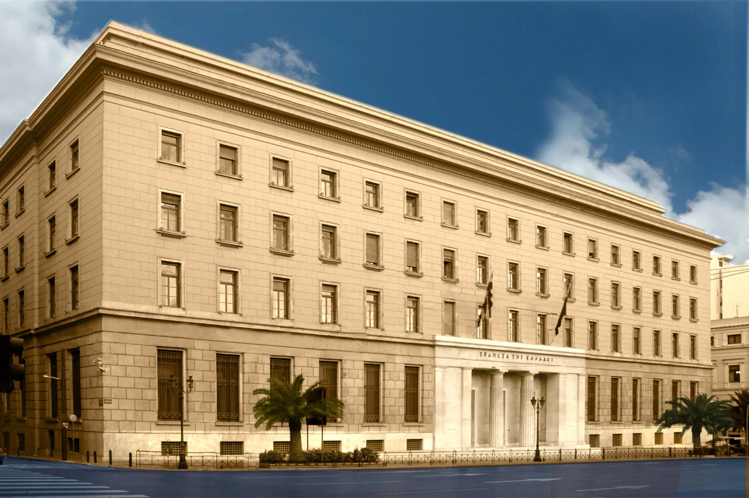 Επιτόκια: Η «ψαλίδα» καταθέσεων και δανείων – Πού κερδίζει ο καταθέτης και πόσο κοστίζει ο δανεισμός