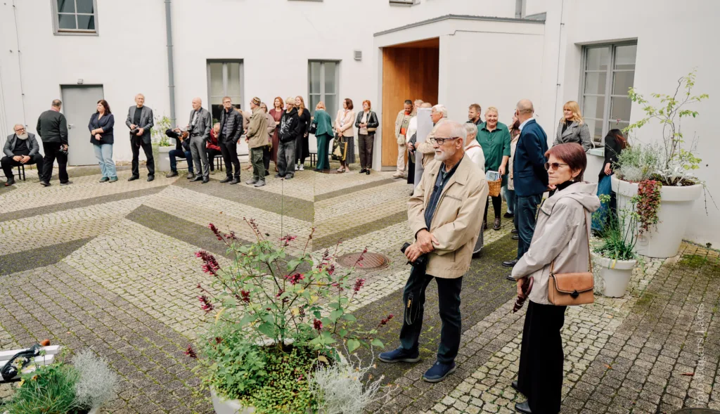Lielākais ikgadējais fotopasākums fotogalerija + raksts: talsos aizvadīts lielākais ikgadējais fotopasākums latvijā 2026 fotogalerija raksts talsos aizvad liel kais ikgad jais 10 lielākais ikgadējais fotopasākums šobrīd talsu kultūras centrā apskatāmas pat vairākas fotogrāfu izstādes&nbsp;– ne tikai divos centra stāvos, bet arī... Iustitia. Bg fotogalerija + raksts: talsos aizvadīts lielākais ikgadējais fotopasākums latvijā 2026 2026-09-25 13:33:19 taisnīgums - iustitia. Bg lielākais ikgadējais fotopasākums