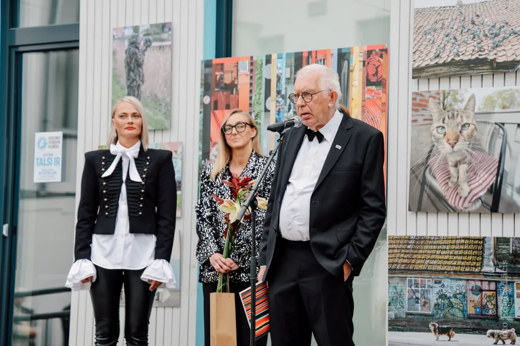 Lielākais ikgadējais fotopasākums fotogalerija + raksts: talsos aizvadīts lielākais ikgadējais fotopasākums latvijā 2026 fotogalerija raksts talsos aizvad liel kais ikgad jais 11 lielākais ikgadējais fotopasākums šobrīd talsu kultūras centrā apskatāmas pat vairākas fotogrāfu izstādes&nbsp;– ne tikai divos centra stāvos, bet arī... Iustitia. Bg fotogalerija + raksts: talsos aizvadīts lielākais ikgadējais fotopasākums latvijā 2026 2026-09-25 13:33:19 taisnīgums - iustitia. Bg lielākais ikgadējais fotopasākums