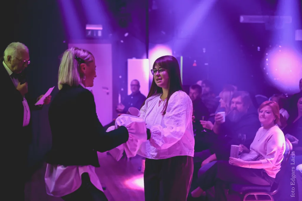 Lielākais ikgadējais fotopasākums fotogalerija + raksts: talsos aizvadīts lielākais ikgadējais fotopasākums latvijā 2026 fotogalerija raksts talsos aizvad liel kais ikgad jais 28 lielākais ikgadējais fotopasākums šobrīd talsu kultūras centrā apskatāmas pat vairākas fotogrāfu izstādes&nbsp;– ne tikai divos centra stāvos, bet arī... Iustitia. Bg fotogalerija + raksts: talsos aizvadīts lielākais ikgadējais fotopasākums latvijā 2026 2026-09-25 13:33:19 taisnīgums - iustitia. Bg lielākais ikgadējais fotopasākums