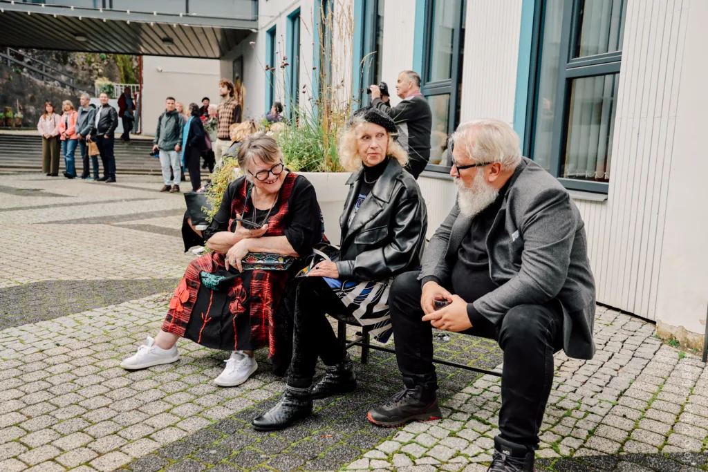 Lielākais ikgadējais fotopasākums fotogalerija + raksts: talsos aizvadīts lielākais ikgadējais fotopasākums latvijā 2026 fotogalerija raksts talsos aizvad liel kais ikgad jais 6 lielākais ikgadējais fotopasākums šobrīd talsu kultūras centrā apskatāmas pat vairākas fotogrāfu izstādes&nbsp;– ne tikai divos centra stāvos, bet arī... Iustitia. Bg fotogalerija + raksts: talsos aizvadīts lielākais ikgadējais fotopasākums latvijā 2026 2026-09-25 13:33:19 taisnīgums - iustitia. Bg lielākais ikgadējais fotopasākums