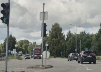 Gargždų šviesoforo mįslė: ar rodyklė kairėn išties draudžia važiuoti tiesiai? 2026