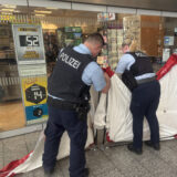 15-jähriger aus dortmund stirbt nach stichen: zwei männer aus hamm werden gesucht 2026 - iustitia. Bg - gerechtigkeit Im dortmunder hauptbahnhof hat es eine messerattacke gegeben.