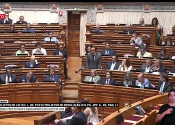 Hugo soares acusa andré ventura de ser "aldrabão político". Ar discute custo de vida 2026