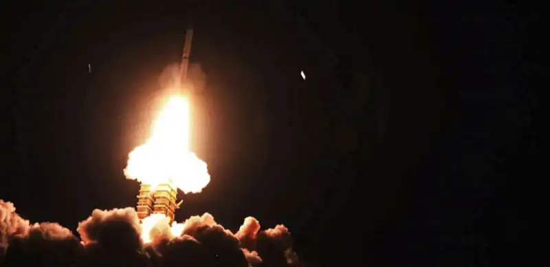 Irani kundërpërgjigjet ndaj shba-së, nis sulme me raketa dhe dronë ndaj bazave amerikane në lindjen e mesme 2026 irani kund rgjigjet ndaj shba nis sulme raketa dhe dron irani ka nisur sulme me raketa dhe dronë kundër bazave dhe interesave të shteteve të bashkuara në lindjen e mesme,... Iustitia. Bg irani kundërpërgjigjet ndaj shba-së, nis sulme me raketa dhe dronë ndaj bazave amerikane në lindjen e mesme 2026 2026-09-01 20:05:54 юстиция