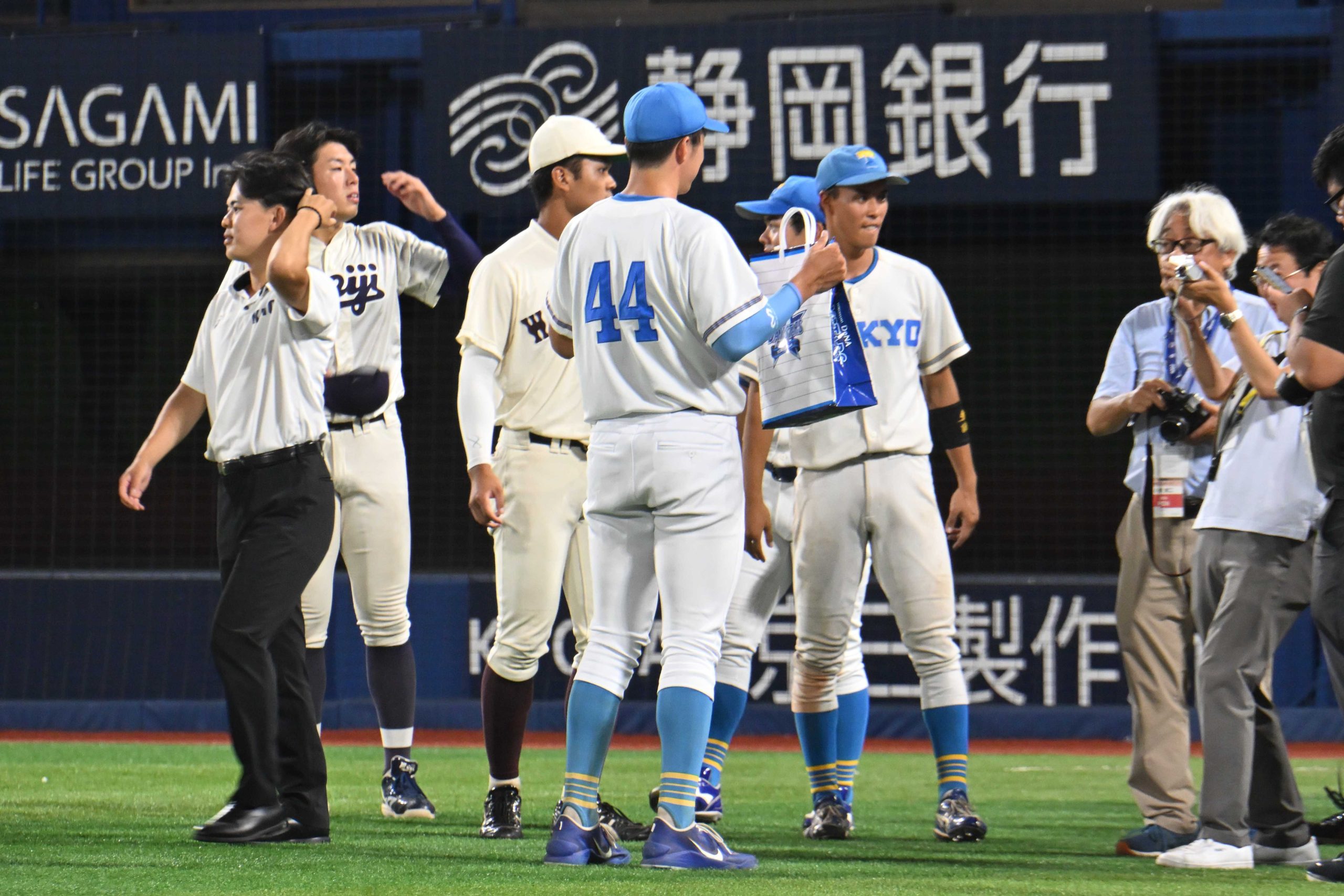 【東京六大学野球】六大学野球選抜記念試合　荒井慶斗選手がhrでmvp受賞 2026 jing jing gahrdemvp 2026 8 　8月25日、横浜スタジアムで東京六大学野球選抜（六大学選抜）対神奈川大学野球連盟選抜（神奈川選抜）の記念試合が行われ、六大学選抜が7―0で勝利した。東大からは、堀部康平（法・4年）、江口直希（工・4年）、秋元諒（法・3<span... Iustitia. Bg 【東京六大学野球】六大学野球選抜記念試合　荒井慶斗選手がhrでmvp受賞 2026 2026-09-18 02:00:59 正義
