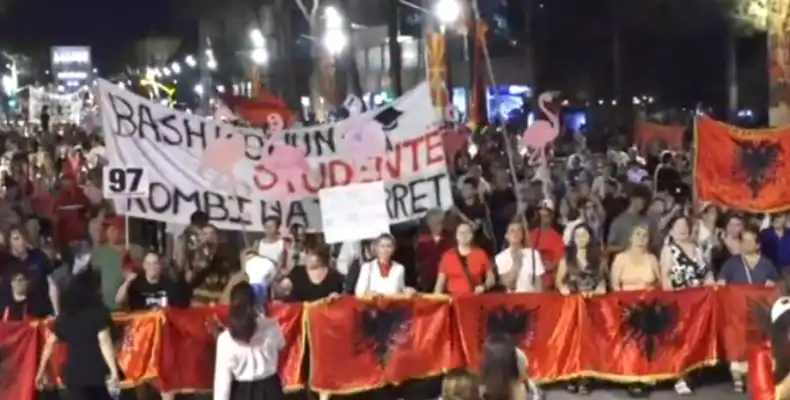 Mbyllet dita e 97 e protestës, nis marshimi në rrugë 2026
