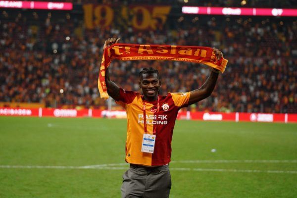 Çmenduri në Turqi, Leao “pushton” Stambollin! Ja sa fanella shiti në 3 ditë 2026