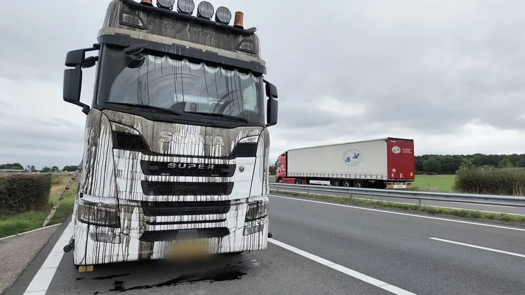 Mestdouche voor vrachtwagenchauffeur na noodstop met volle giertank 2026