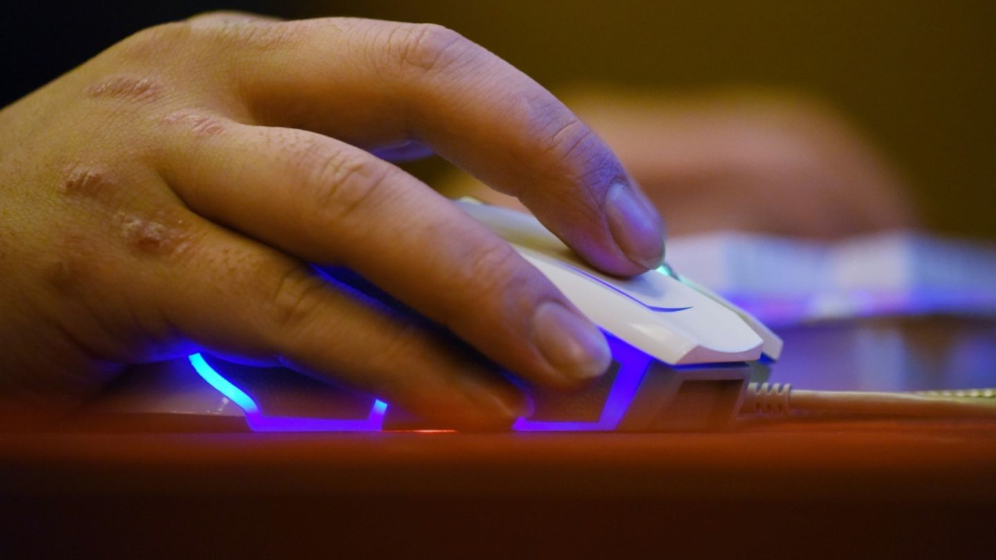 Migranten aufgreifen und „mauer bauen“: us-regierung präsentiert online-videospiele 2026