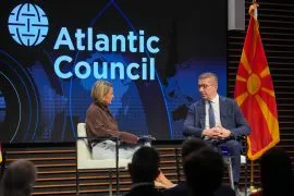 Мицкоски: македонија е посветена на членството во еу, но тоа да се темели на реформи и заслуги, а не на отворање нови билатерални прашања 2026 - правда - юстиция Мицкоски: македонија е посветена на членството во еу, но тоа да се темели на реформи и заслуги, а не на отворање нови билатерални прашања 2026 mitskoski makedoni posvetena chlenstvoto toa temeli ref iustitia. Bg претседателот на владата христијан мицкоски, во рамки на посетата на вашингтон, се обрати пред атлантскиот совет, каде ги претстави стратешките приоритети на владата,... Мицкоски: македонија е посветена на членството во еу, но тоа да се темели на реформи и заслуги, а не на отворање нови билатерални прашања 2026 2026-09-18 09:57:36 правда - юстиция