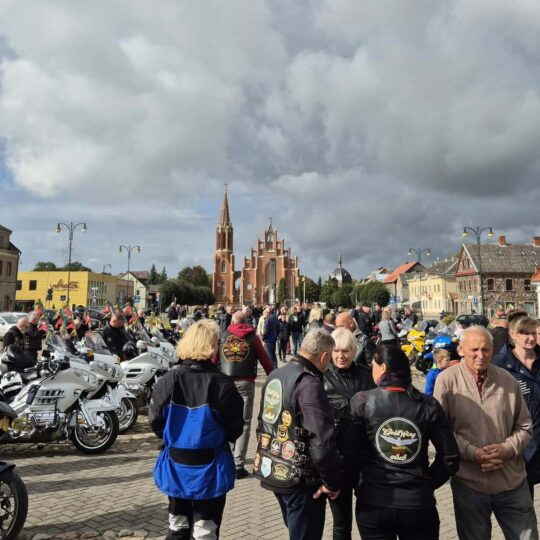 Motociklininkų kolona rokiškio motociklininkų kolona rokiškio gimtadienį skelbė „visu garsu“ 2026 motociklinink kolona roki kio gimtadien skelb visu gars 180 motociklininkų kolona rokiškio iustitia. Bg gimtasis rokiškis
ne tik techninio sporto mėgėjus žavi motociklininkų kolonos: tai ir laisvės pojūtis, bendrystės jausmas, tarsi kelias taptų bendras visiems. Rokiškio 527-ojo... Motociklininkų kolona rokiškio gimtadienį skelbė „visu garsu“ 2026 2026-09-24 12:55:37 teisingumas - iustitia. Bg motociklininkų kolona rokiškio