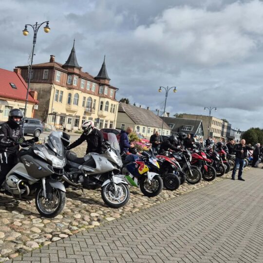 Motociklininkų kolona rokiškio motociklininkų kolona rokiškio gimtadienį skelbė „visu garsu“ 2026 motociklinink kolona roki kio gimtadien skelb visu gars 185 motociklininkų kolona rokiškio iustitia. Bg gimtasis rokiškis
ne tik techninio sporto mėgėjus žavi motociklininkų kolonos: tai ir laisvės pojūtis, bendrystės jausmas, tarsi kelias taptų bendras visiems. Rokiškio 527-ojo... Motociklininkų kolona rokiškio gimtadienį skelbė „visu garsu“ 2026 2026-09-24 12:55:37 teisingumas - iustitia. Bg motociklininkų kolona rokiškio