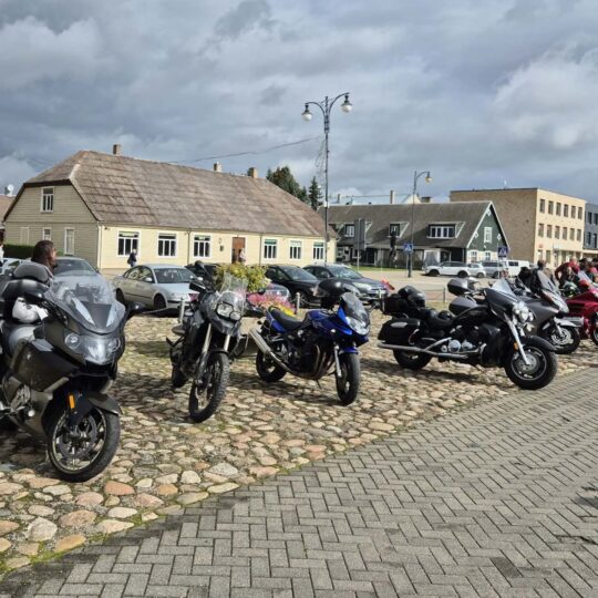 Motociklininkų kolona rokiškio motociklininkų kolona rokiškio gimtadienį skelbė „visu garsu“ 2026 motociklinink kolona roki kio gimtadien skelb visu gars 190 motociklininkų kolona rokiškio iustitia. Bg gimtasis rokiškis
ne tik techninio sporto mėgėjus žavi motociklininkų kolonos: tai ir laisvės pojūtis, bendrystės jausmas, tarsi kelias taptų bendras visiems. Rokiškio 527-ojo... Motociklininkų kolona rokiškio gimtadienį skelbė „visu garsu“ 2026 2026-09-24 12:55:37 teisingumas - iustitia. Bg motociklininkų kolona rokiškio