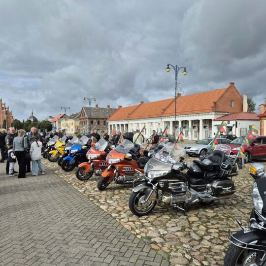 Motociklininkų kolona rokiškio motociklininkų kolona rokiškio gimtadienį skelbė „visu garsu“ 2026 motociklinink kolona roki kio gimtadien skelb visu gars 196 motociklininkų kolona rokiškio iustitia. Bg gimtasis rokiškis
ne tik techninio sporto mėgėjus žavi motociklininkų kolonos: tai ir laisvės pojūtis, bendrystės jausmas, tarsi kelias taptų bendras visiems. Rokiškio 527-ojo... Motociklininkų kolona rokiškio gimtadienį skelbė „visu garsu“ 2026 2026-09-24 12:55:37 teisingumas - iustitia. Bg motociklininkų kolona rokiškio