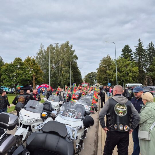 Motociklininkų kolona rokiškio motociklininkų kolona rokiškio gimtadienį skelbė „visu garsu“ 2026 motociklinink kolona roki kio gimtadien skelb visu gars 214 motociklininkų kolona rokiškio iustitia. Bg gimtasis rokiškis
ne tik techninio sporto mėgėjus žavi motociklininkų kolonos: tai ir laisvės pojūtis, bendrystės jausmas, tarsi kelias taptų bendras visiems. Rokiškio 527-ojo... Motociklininkų kolona rokiškio gimtadienį skelbė „visu garsu“ 2026 2026-09-24 12:55:37 teisingumas - iustitia. Bg motociklininkų kolona rokiškio