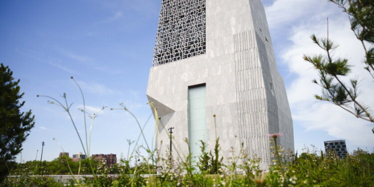 Obama presidential center's price tag: almost $1 billion 2026 - justice Obama presidential center's price tag: almost $1 billion 2026