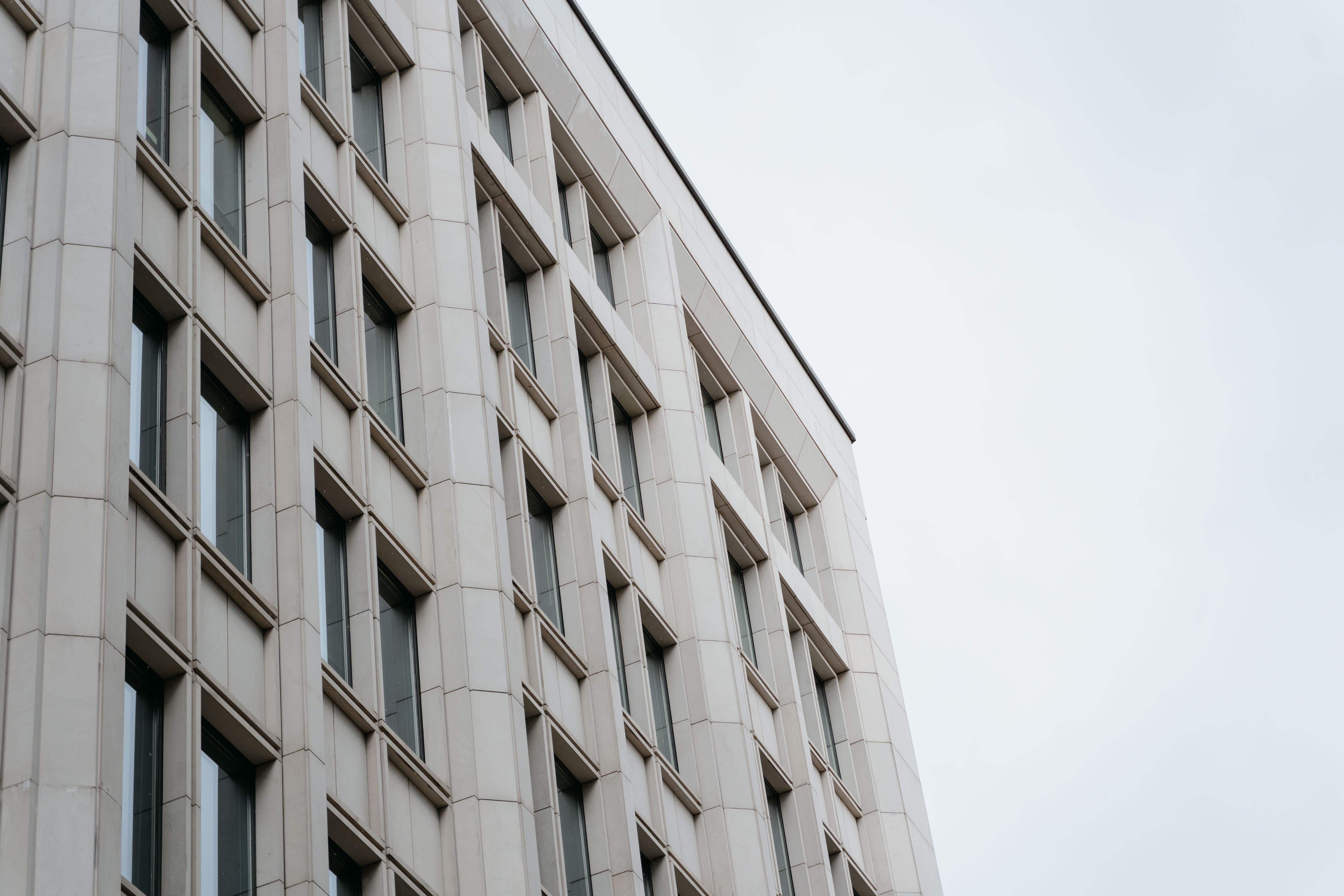 Pastatų techninė priežiūra – kodėl ji būtina kiekvienam pastatui? 2026 pastat technin prie kod tina kiekvienam pastatui 2026 iustitia. Bg pastatas iš pirmo žvilgsnio gali atrodyti visiškai tvarkingas. Stogas nepraleidžia vandens, sienos netrūkinėja, durys užsidaro, o inžinerinės sistemos veikia. Atrodytų, ko... Pastatų techninė priežiūra – kodėl ji būtina kiekvienam pastatui? 2026 2026-09-04 04:23:28 teisingumas - iustitia. Bg