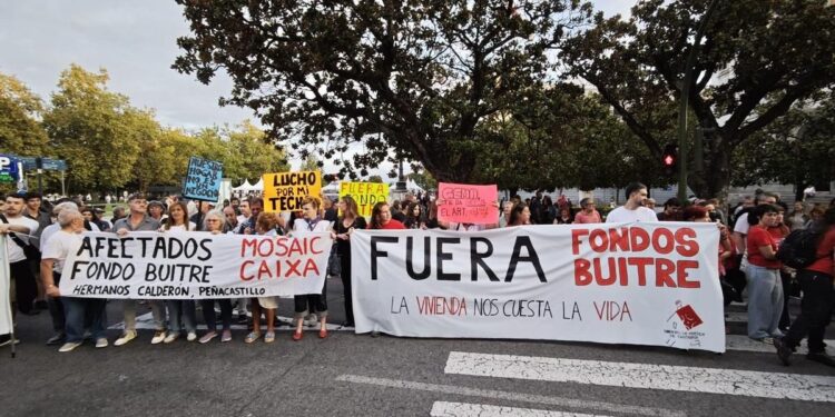"por todas las maricarmen": santander se suma a la ola de indignación contra los desahucios sin alternativa habitacional 2026 - justicia - iustitia. Bg "por todas las maricarmen": santander se suma a la ola de indignación contra los desahucios sin alternativa habitacional 2026