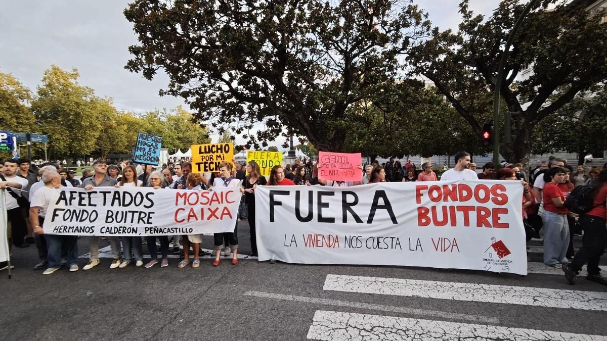 "por todas las maricarmen": santander se suma a la ola de indignación contra los desahucios sin alternativa habitacional 2026 - justicia - iustitia. Bg "por todas las maricarmen": santander se suma a la ola de indignación contra los desahucios sin alternativa habitacional