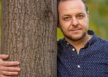 Повдигнаха обвинение на бившия екоминистър борислав сандов, подписал договор с нпо на калушев 2026