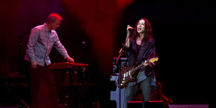 Review: alanis morissette, queen of confessional songwriting, recrowned for a new generation at riot fest 2026 - justice Review: alanis morissette, queen of confessional songwriting, recrowned for a new generation at riot fest 2026