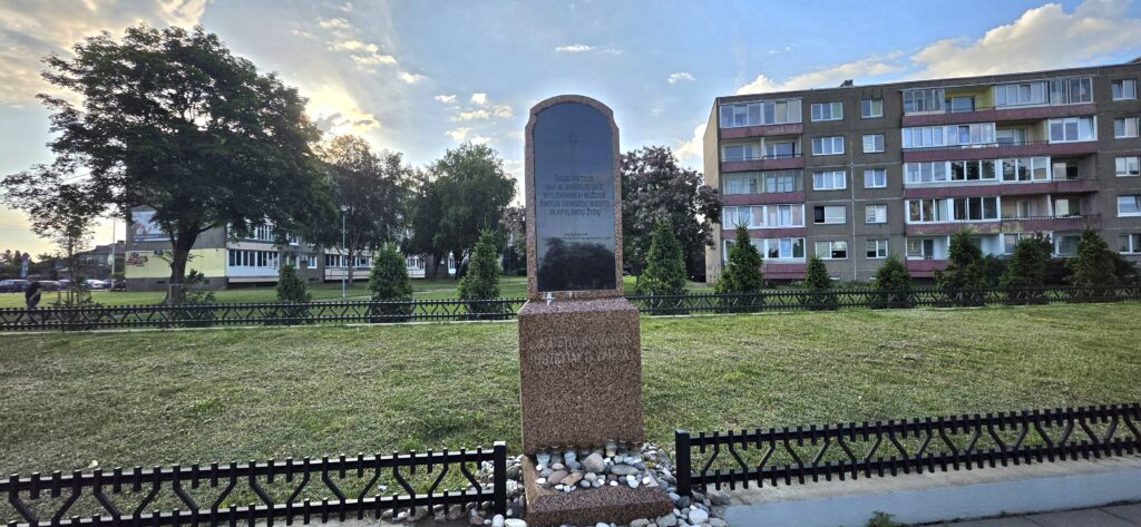 Rytoj – žydų genocido aukų pagerbimo minėjimas gargžduose 2026 - teisingumas - iustitia. Bg Rytoj – žydų genocido aukų pagerbimo minėjimas gargžduose 2026 rytoj genocido auk pagerbimo min jimas garg duose 2026 iustitia. Bg vilijos butkuvienės nuotr. : paminklas gargžduose holokausto aukoms atminti. Rugsėjo 23-ioji yra lietuvos žydų genocido atminimo diena ši data pasirinkta todėl, kad 1943... Rytoj – žydų genocido aukų pagerbimo minėjimas gargžduose 2026 2026-09-22 07:16:43 teisingumas - iustitia. Bg